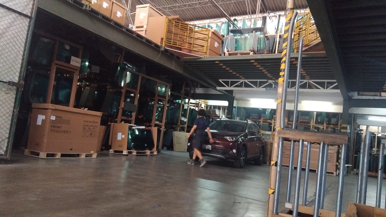 Contamos Con La Distribución De Diferentes Almacenes Nacional, Importado Y Original